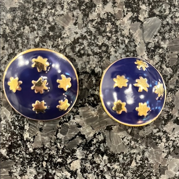 Metropolitan Museum of Art Clip Earrings Navy  Enamel Gold Tone Stars Costume - Picture 1 of 3